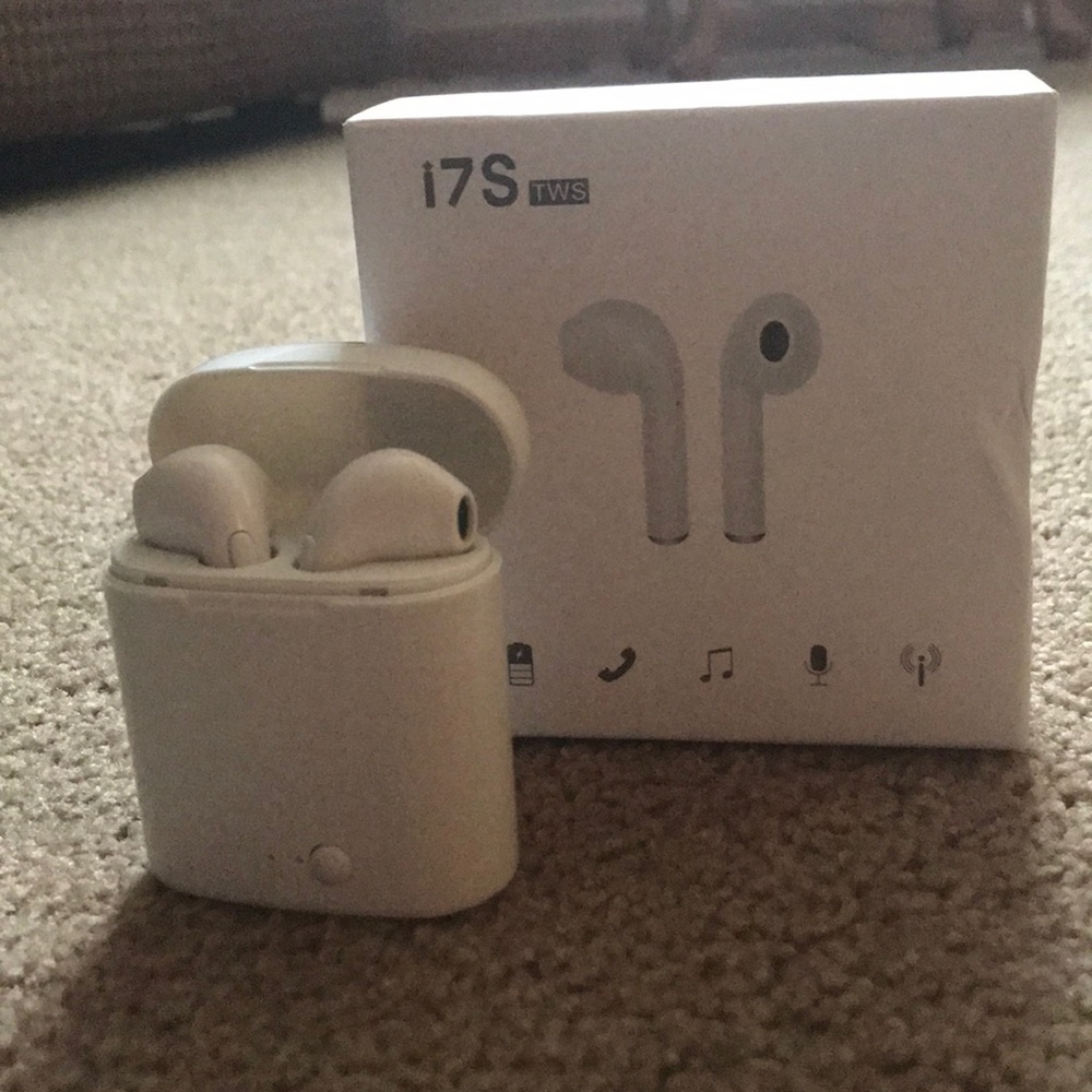 i7S “AirPods”